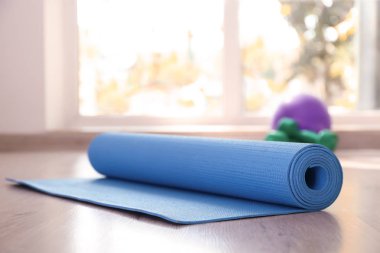 Yoga mat katta kapalı