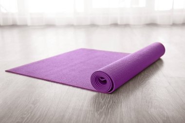 Mor yoga mat katta kapalı