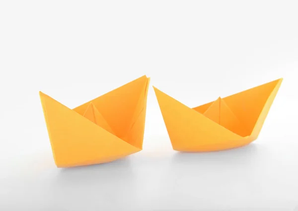 Origami Barcos Fundo Branco — Fotografia de Stock