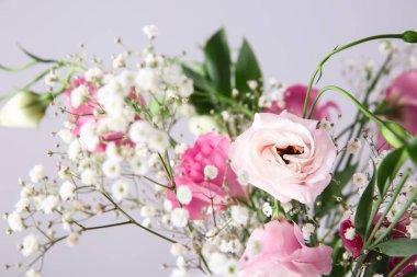 Açık renkli, tatlı güzel pembe çiçekler