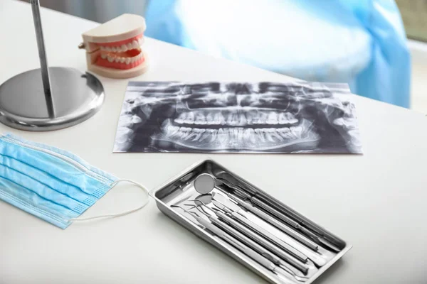 Tray Dentist Tools Roentgenography Light Table Doctor Office — Stock Photo, Image