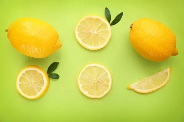 Fresh Lemons Color Background Flat Lay — Stock Photo, Image