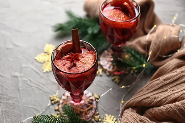 Glasses Delicious Mulled Wine Grey Table — Stock Photo, Image