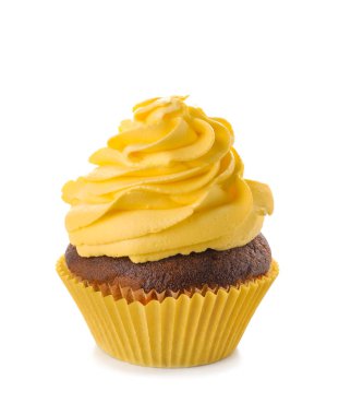 beyaz zemin üzerinde leziz cupcake