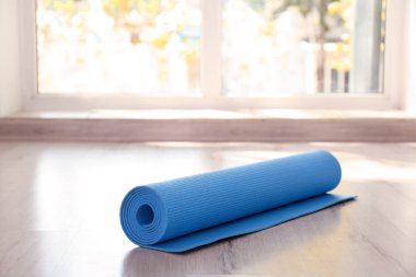 Yoga mat katta kapalı