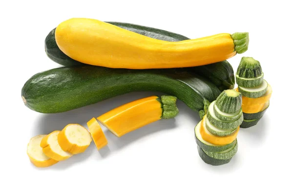 Zucchine Fresche Isolate Bianco — Foto Stock