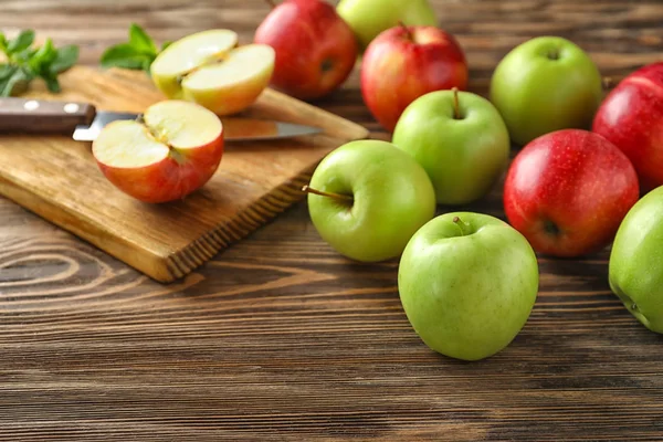 Fresh Apples Wooden Table — Stock Photo, Image