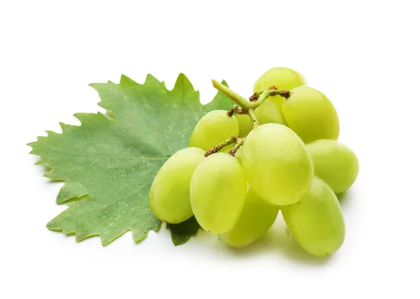 Uvas Jugosas Frescas Maduras Sobre Fondo Blanco —  Fotos de Stock