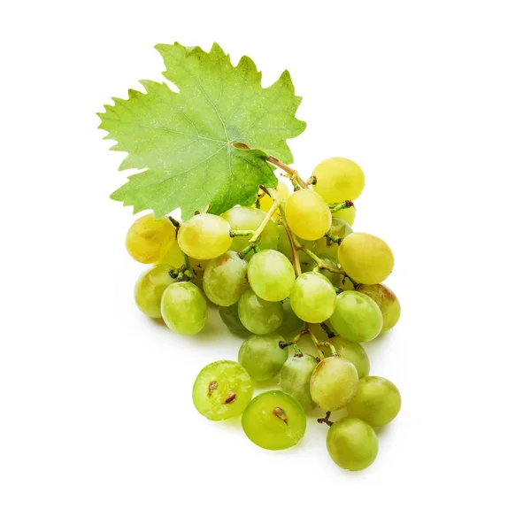 Uvas Jugosas Frescas Maduras Sobre Fondo Blanco —  Fotos de Stock