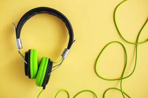 Modern Headphones Color Background — Stock Photo, Image