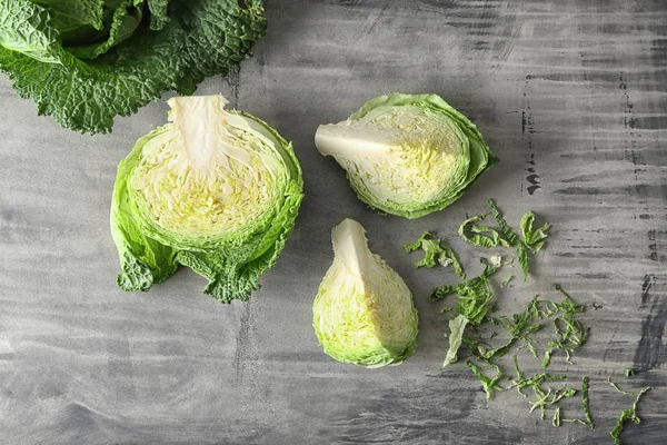Cut Savoy Cabbage Grey Table — Stock Photo, Image