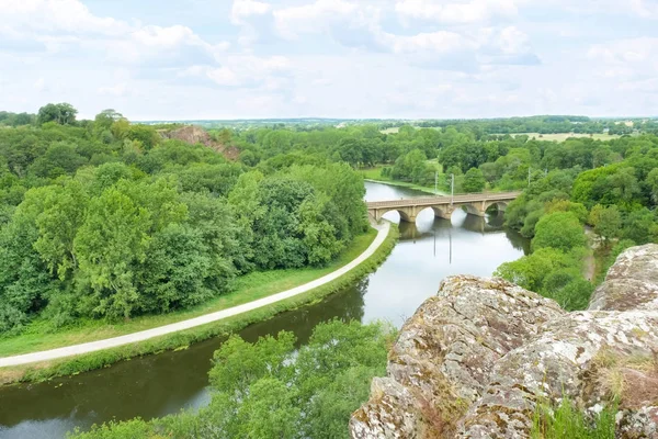 Mooi Landschap Met Rivier Rotsen Het Bos — Stockfoto