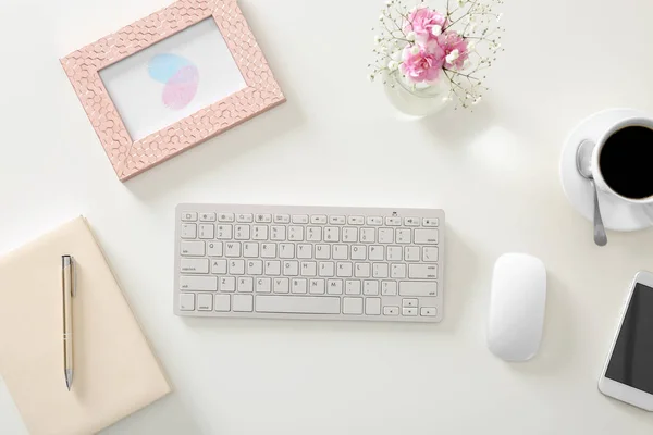 Workplace Computer Keyboard Bouquet Beautiful Pink Flowers White Table Top — Stock Photo, Image