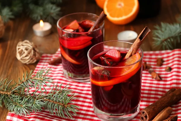 Glasses Delicious Mulled Wine Wooden Table — Stock Photo, Image