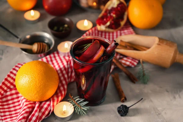 Glass Delicious Mulled Wine Grey Table — Stock Photo, Image