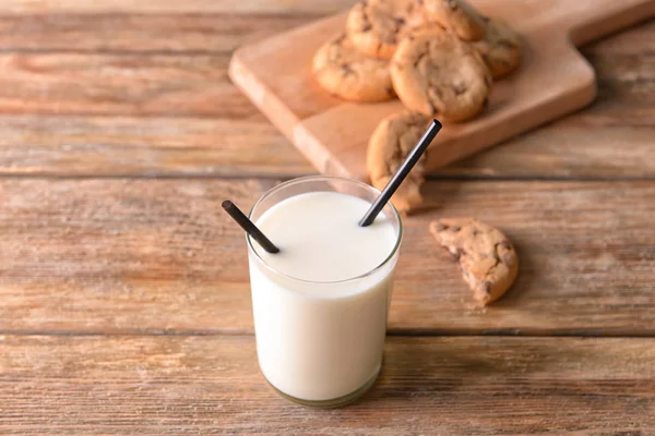 Glass Milk Cookies Wooden Background — Stock Photo, Image