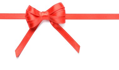 Beyaz arkaplanda kırmızı kurdele