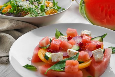 Plaka, closeup salataya lezzetli karpuz