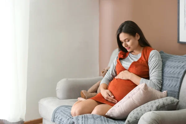 Beautiful Pregnant Woman Sitting Sofa Home — Stock Photo, Image