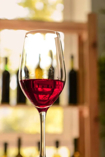 Segelas Anggur Merah Closeup — Stok Foto