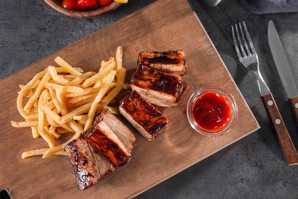 Delicious Grilled Ribs French Fries Wooden Board — Stock Photo, Image