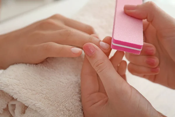 Young Woman Getting Professional Manicure Beauty Salon Closeup — Stock Photo, Image