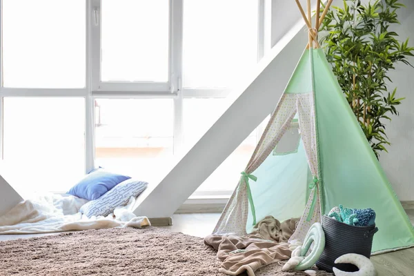 Accogliente Tenda Gioco Bambini All Interno Della Stanza — Foto Stock