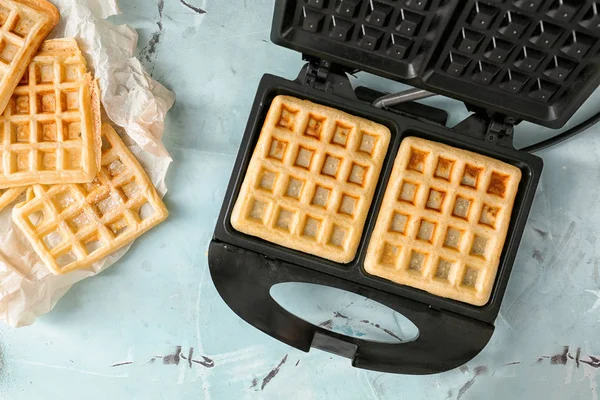 Preparing Waffles Modern Maker Light Table — Stock Photo, Image