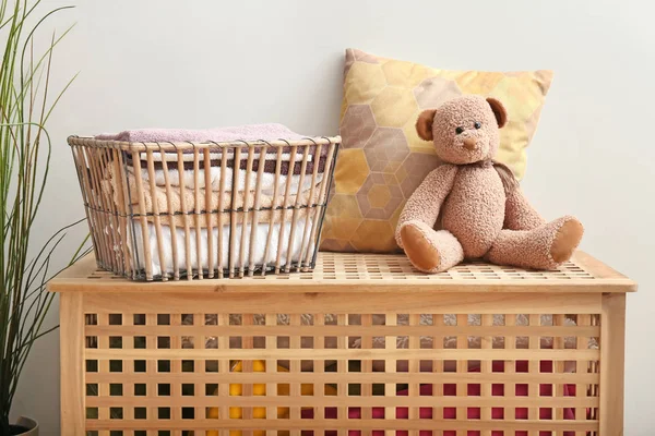 Laundry Basket Folded Clean Towels Wooden Box — Stock Photo, Image