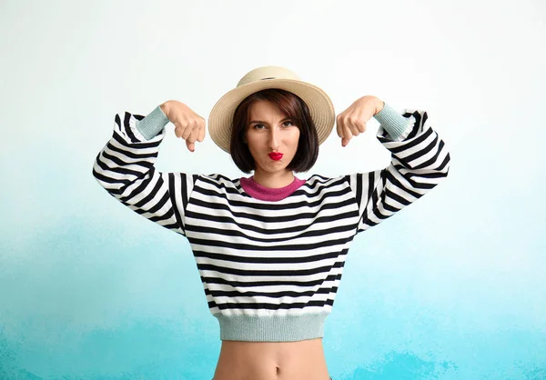 Portrait Beautiful Woman Showing Muscles Color Background — Stock Photo, Image