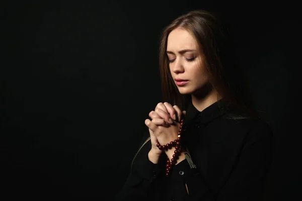 Beautiful Young Woman Praying Dark Background — Stock Photo, Image
