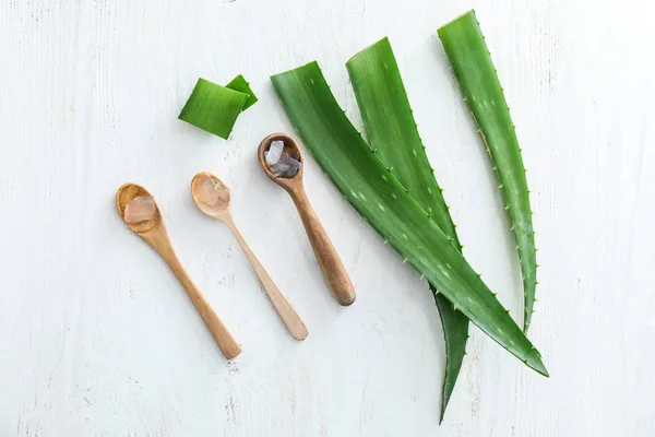 Spoons Peeled Aloe Vera Green Leaves White Table — Stock Photo, Image