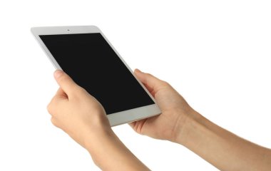 Tablet Pc beyaz arka plan üzerinde tutan genç kadın