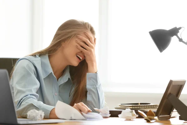 Stressed Young Woman Workplace — Stock Photo, Image