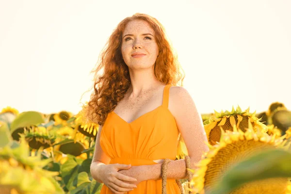 Beautiful Redhead Woman Sunflower Field Sunny Day — Stock Photo, Image