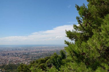 En yüksek noktası güzel şehirden görüntüleyin