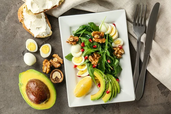 Ensalada Fresca Deliciosa Con Nueces Plato — Foto de Stock