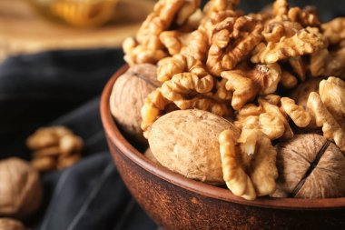 Tablo, closeup lezzetli ceviz ile kase