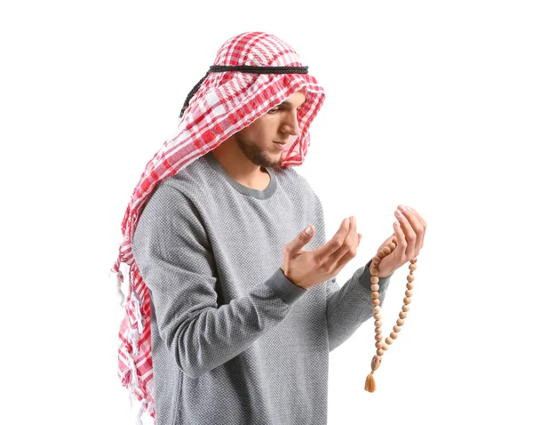 Ung Muslimsk Man Ber Vit Bakgrund — Stockfoto