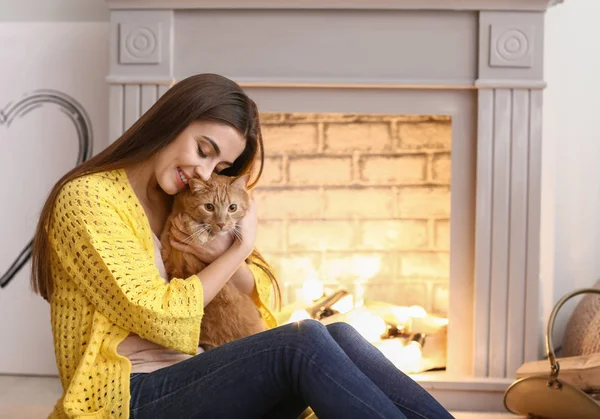 Woman Cute Cat Resting Fireplace — Stock Photo, Image