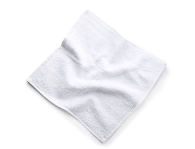 Beyaz arka plan üzerinde temiz yumuşak havlu