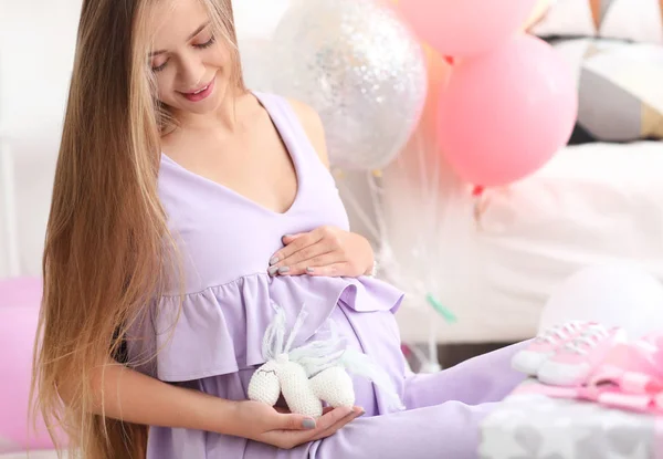 Schöne Schwangere Frau Auf Babyduschparty — Stockfoto