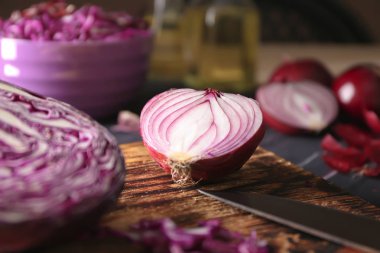 Taze sebze ahşap tahta kesme.