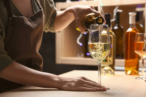 Female Barman Pouring Wine Bottle Glass Counter — Stock Photo, Image