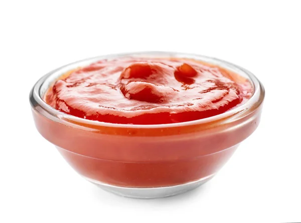 Heerlijke Tomatensaus Glazen Kom Witte Achtergrond — Stockfoto