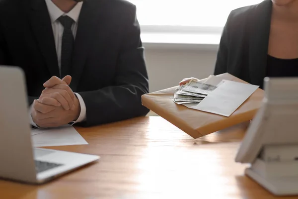 Woman Giving Bribe Businessman Table Corruption Concept — Stock Photo, Image