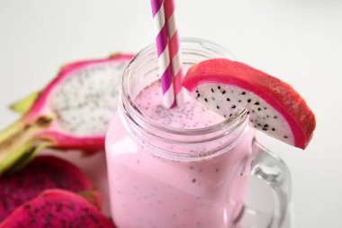 Açık renkli, closeup dragon meyve yüzlü Mason kavanoz