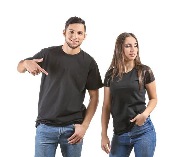 Joven Hombre Mujer Elegantes Camisetas Sobre Fondo Blanco — Foto de Stock