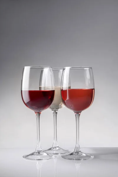 Verres Avec Différents Types Vin Sur Table — Photo