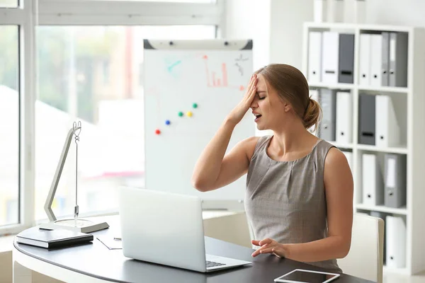 Emotional Young Woman Making Mistake Work Laptop Office — Stock Photo, Image